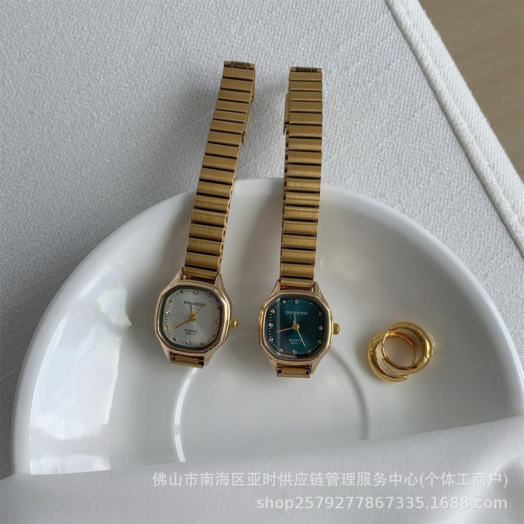 South East Asia Square Dial Simple Scale Watch Popular Fashion Watch Price