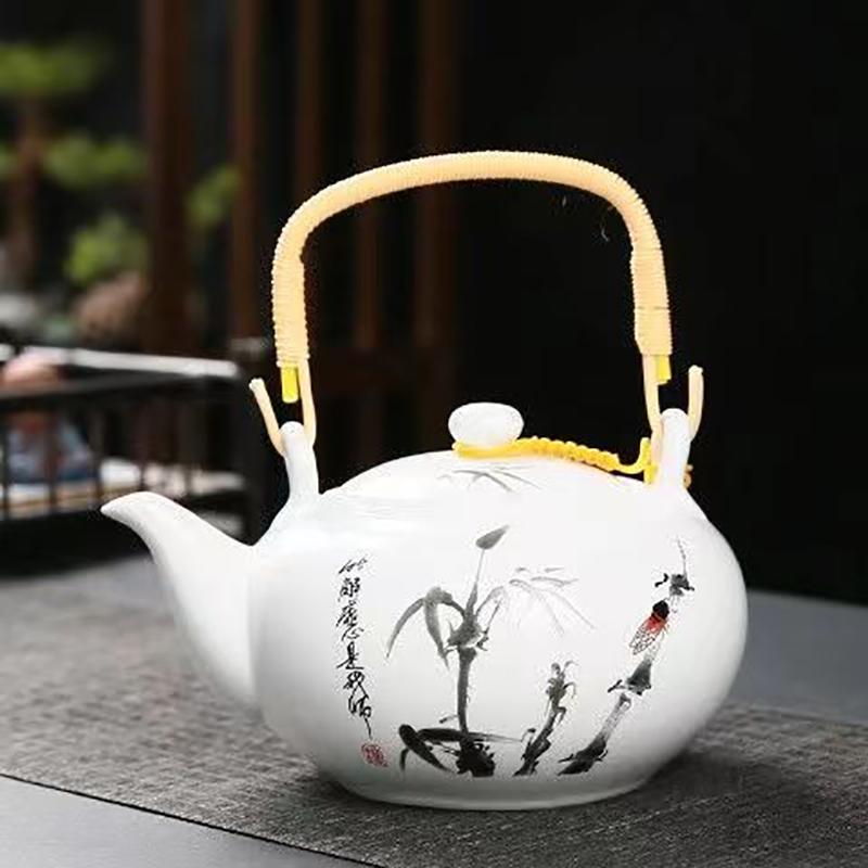 Vintage Chinese Style Teapot With Lifting Beam 650ml Mug Teapot for Tea Kettle Puer Tea Cup Set Teaware Pot Teapots Service Clay