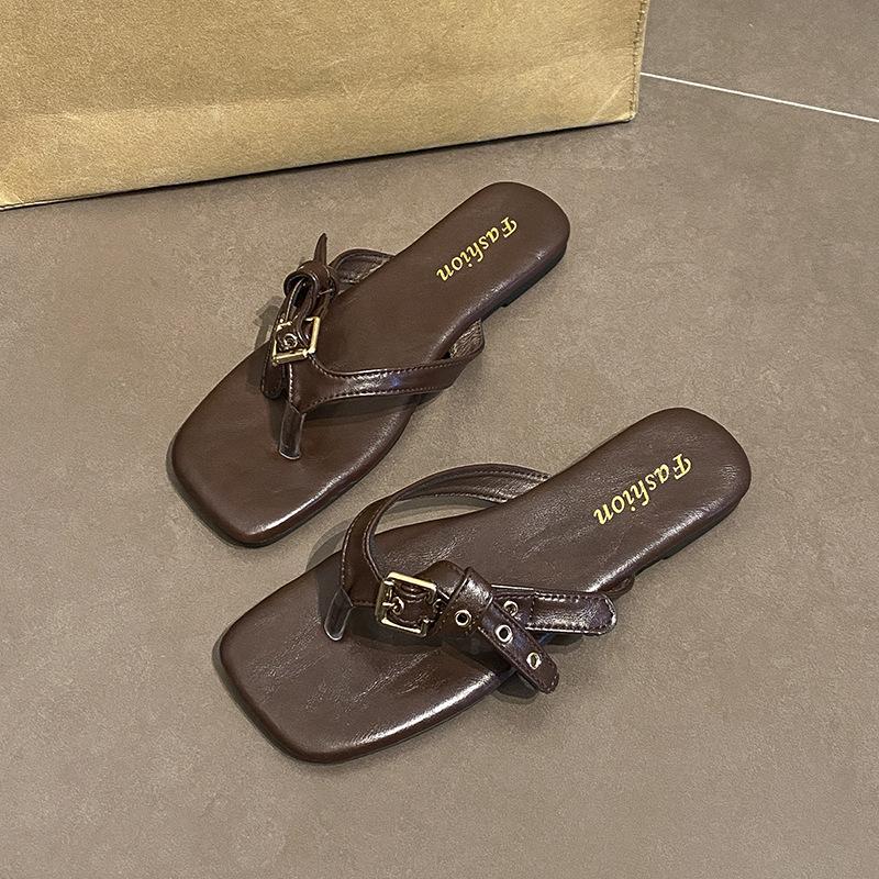 Retro Belt Buckle Flip-flops Summer Wear Flat Bottom Toe Cool Slippers Women's Casual Beach Slippers