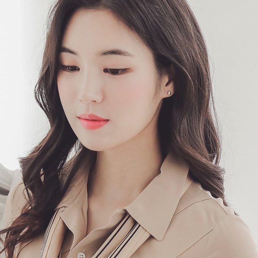 J.Lauren 11G0179 10K Gold Mini Heart Earrings