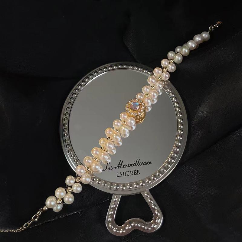 Pearl moonstone bracelet French retro court style bracelet light luxury temperament high-end jewelry women