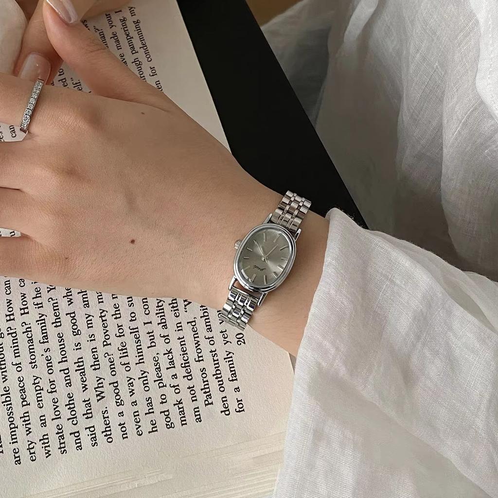 Fashionable Simple Watches for Women, Silver Gray Oval Dial for Workplace Commuting, Stainless Steel Quartz Women's Watch Gift