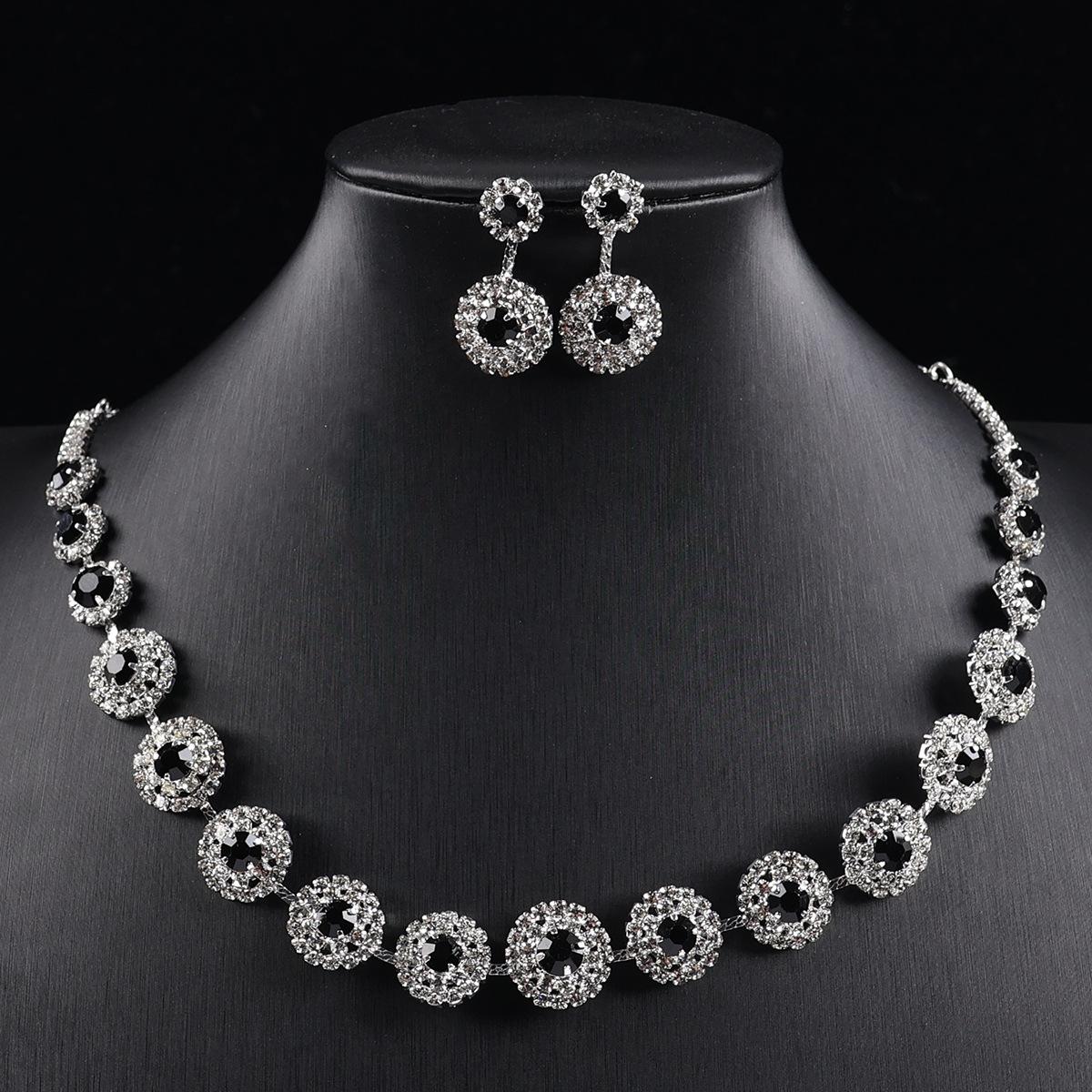 European and American Dresses, Wedding Necklaces, Earrings Sets, Full Diamond Necklaces, Earrings, Zircon Bridal Accessories.