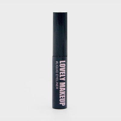Lieblicher Make-up Flüssig-Eyeliner