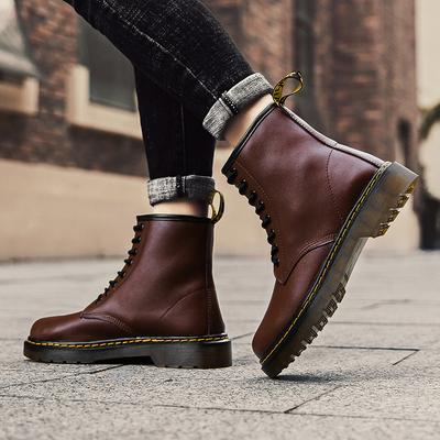 Nouvelles bottines montantes à sangle avant rétro couleur unie minimalistes à hauteur augmentée automne hommes et femmes tendance polyvalentes petites bottines Martin
