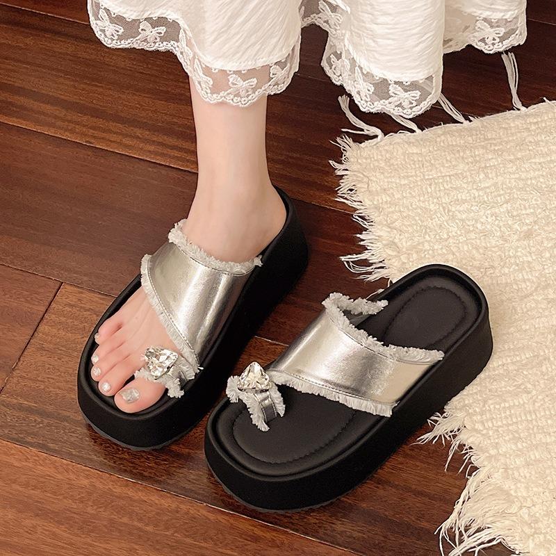 Small muffin cool slippers women's summer wear new fashionable thick bottom heightening skirt beach one-word drag
