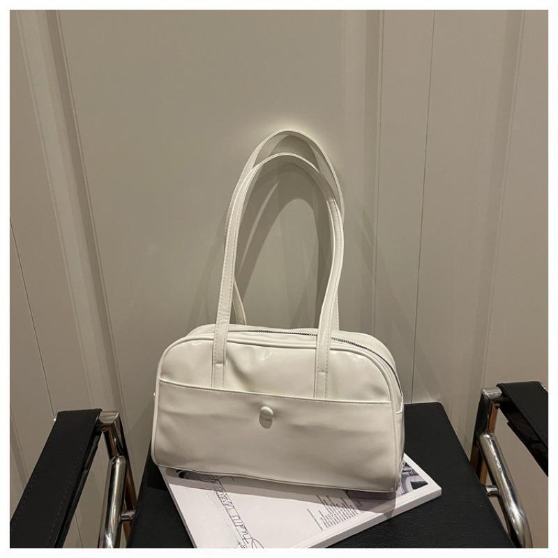 A Retro, Large-capacity, Casual, Daily Underarm Bag for Women with A Single Shoulder for Commuting