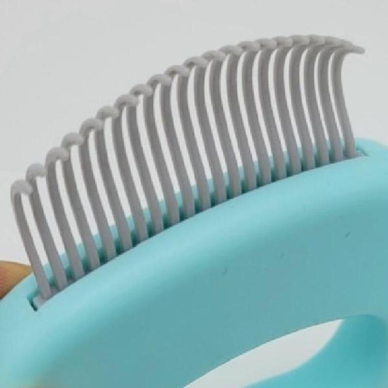 

1 pet massage brush