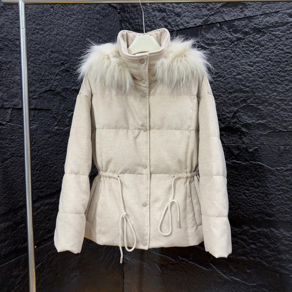 Winter new Tuscan fur integrated removable goose down down pie overcome women