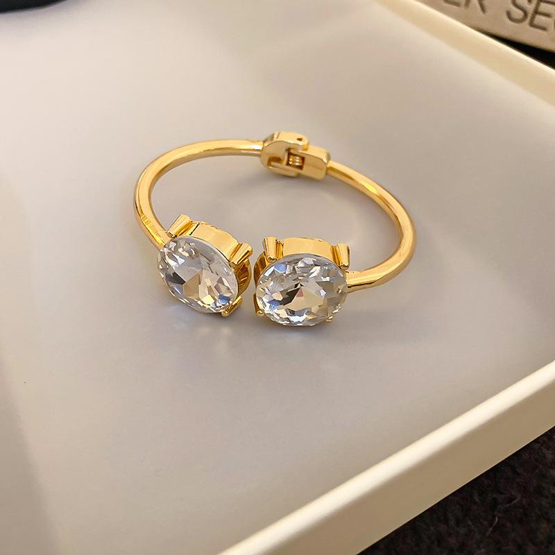 

Браслет высокого класса с простым характером, легкой роскошью, нишевый и крутой стиль