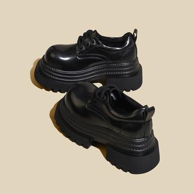 Dicksohlige kleinlederschuhe mit großem Kopf für Damen Herbst und Winter neue Schnür-Derbyschuhe, kleine Leute werden größer