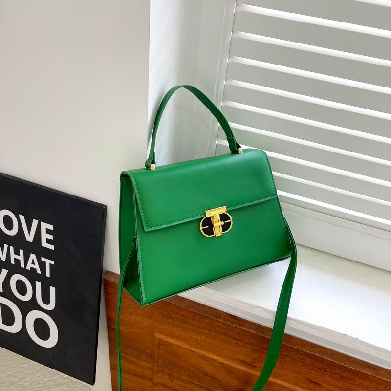 

Тенденційна сумочка в іноземному стилі маленька квадратна сумка 2024 Нова осінь модна проста сумка через плече повсякденна сумка-мессенджер зелений