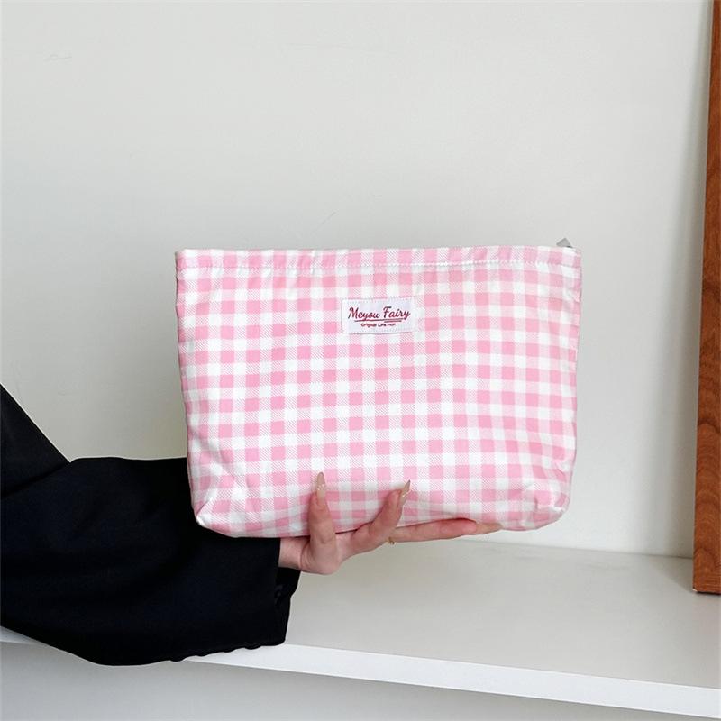 Bubble Gauze Makeup Bag Women Handbag Large Capacity Cosmetic Bag Toiletry Bag Embroidered Striped Makeup Pouch Travel Organizer