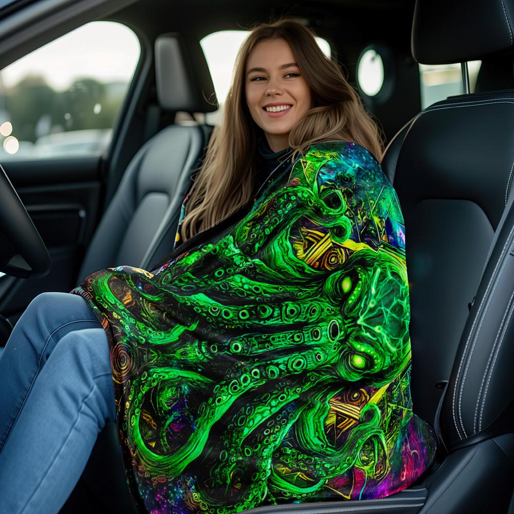 Alien Octopus Trippy Art Fleece Blanket Psychedelic Cosmic Design Throw Blanket UFO Alien Theme Soft Plush Bedding Gift for Fans