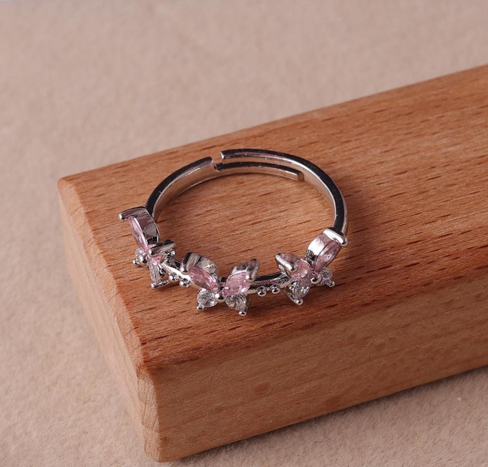 Элегантное регулируемое кольцо-бабочка - Высококачественная нишевая мода для женщин