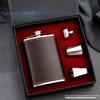 304 Edelstahl Taschenflasche Tragbare Tasche Alkoholflasche Russisches Emblem Whiskeyflasche Set