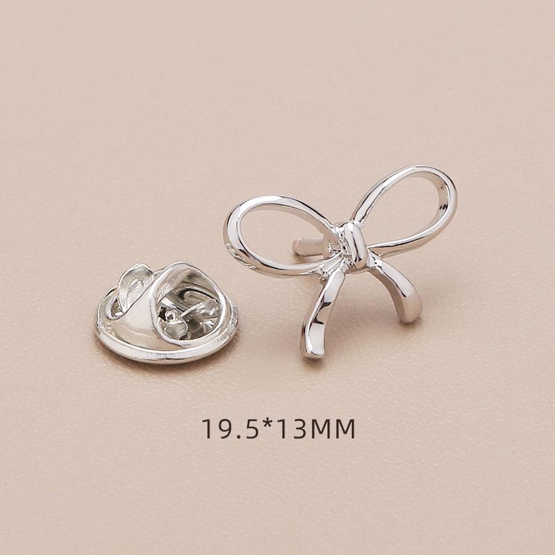 High-End No-Sew Clover Bow Brooch for Shirt Collars