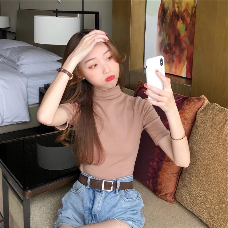 2027 Toma Real: Camiseta de Manga Corta con Cuello Alto Medio Ajustada para Mujer (95 % algodón, 5 % elastano.)