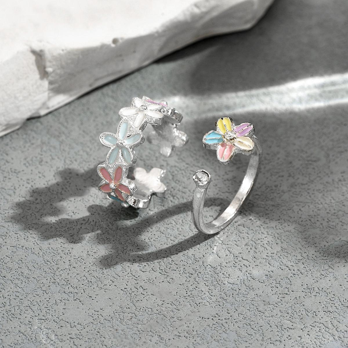 

2 pcs Trendy Sweet Pastel/Yellow Enamel Flower Ring Set Multi-Flower Open Ring For Women Vacation & Casual Wear