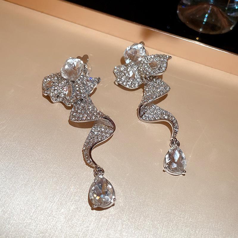 2025 Light Luxury Silver Needle Diamond Flower Tassel Earrings - Elegant European & American Style for Women