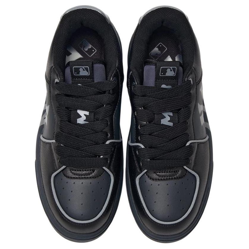 New MLB New York Yankees Low Top Skateboard Shoes Unisex Black 3ASXCLB3N-50BKL