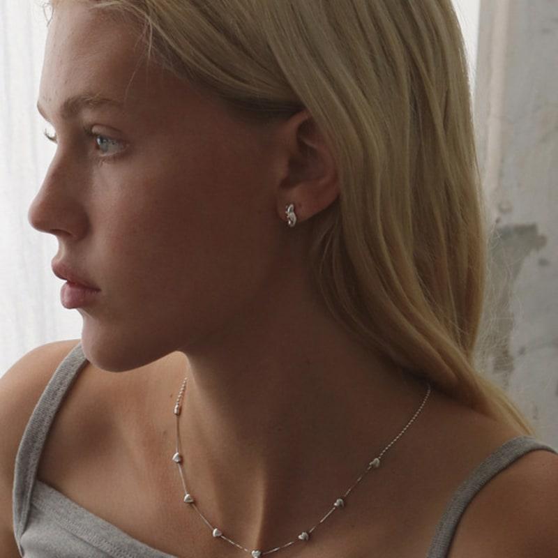 

STUDIO LEIGH SHIRRED EARRING SILVER