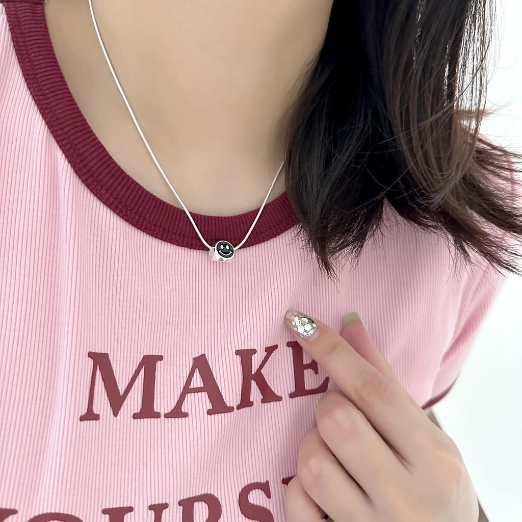 Wind Smile Colorful Dripping Trapezoidal Smiley Face Pendant Necklace Female Sweet Versatile Collarbone Chain