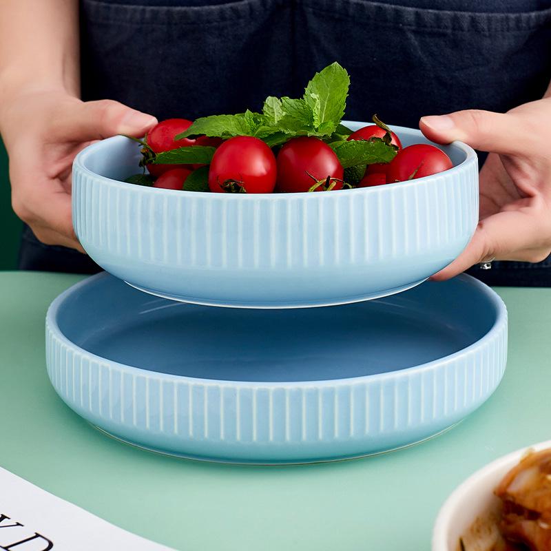 Retro Deep Ceramic Bowl for Soup, Pasta, or Fruit – Ideal for Home Dining Table and Western Cuisine.