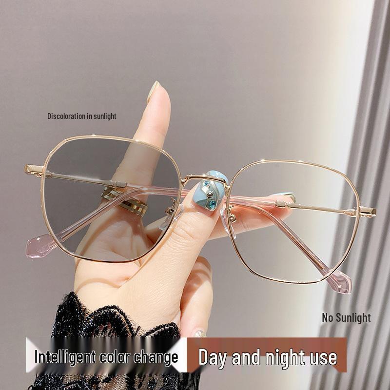 Photosensitive Anti-Blue Light Large Frame Myopia Glasses for Live Streaming and Small Face Student Style.