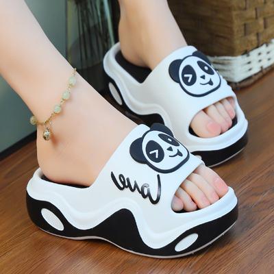 Pantuflas de panda de tacón alto para mujer, zapatos de verano para aumentar la estatura, sandalias de plataforma para jóvenes y niñas, chanclas de playa gruesas con forma de animal.