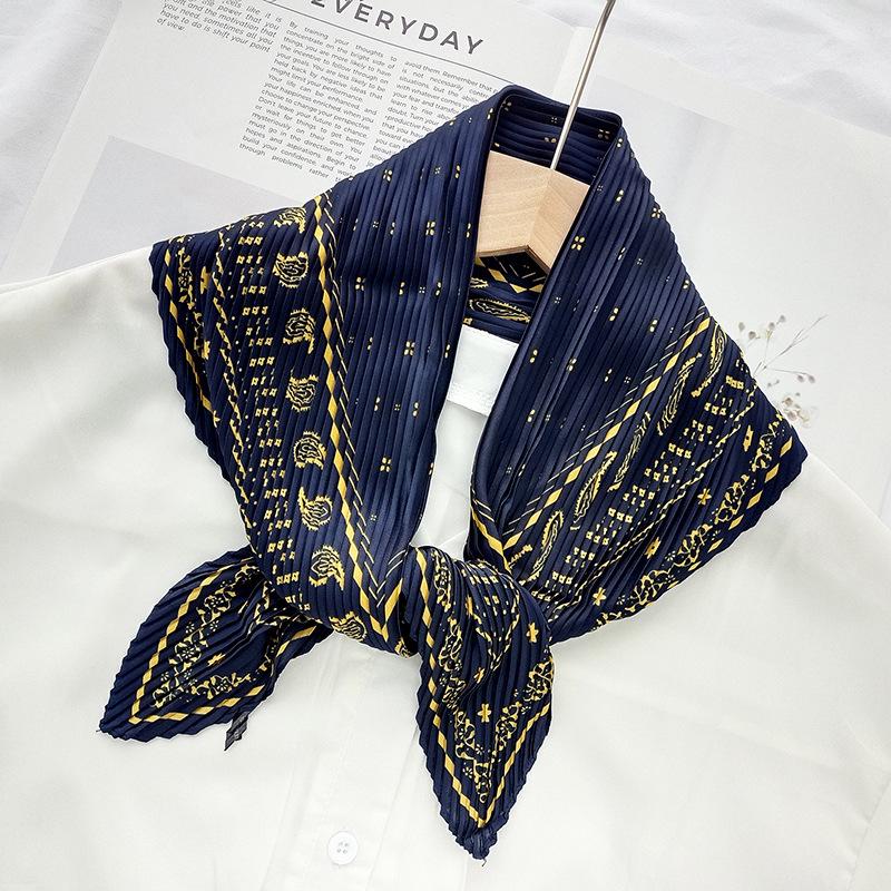 Retro Color Block Crinkled Square Scarf - 70cm Pleated Neckerchief in Imitation Silk for Women