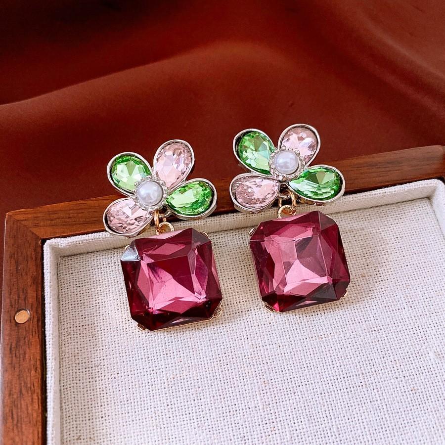 Silver Needle Diamond Oval Pendant Fringed Earrings Medieval Vintage Court Style Stud Earrings Light Luxury Retro Earrings