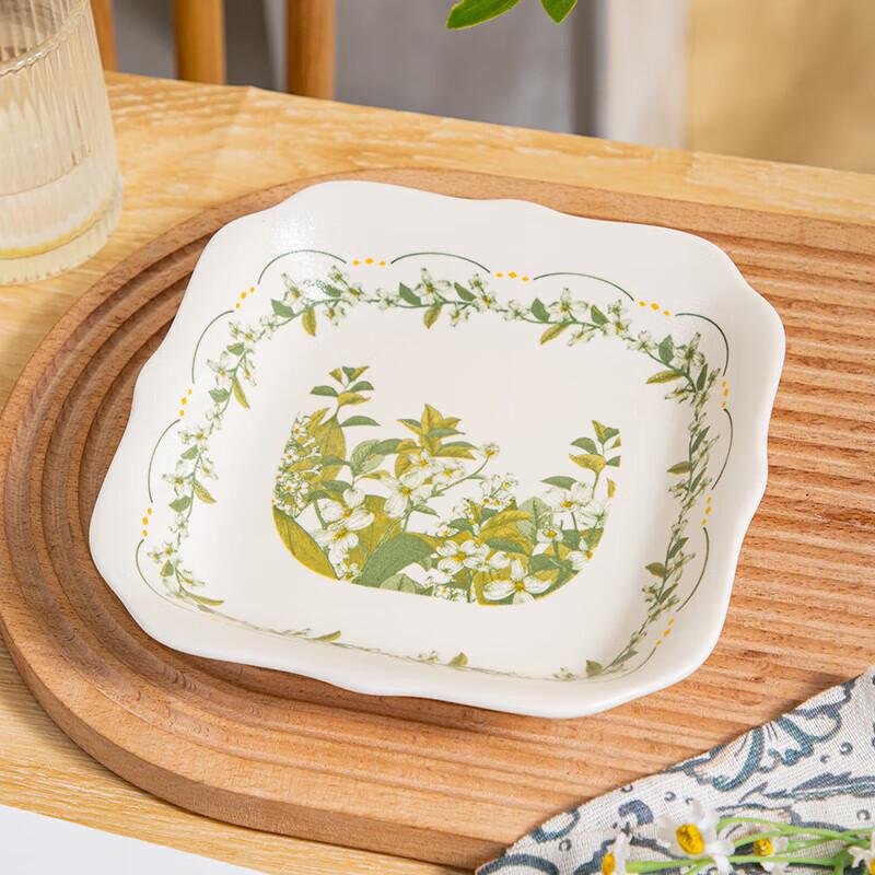 ZISIZ Lily of the Valley Ceramic Square Plate Set