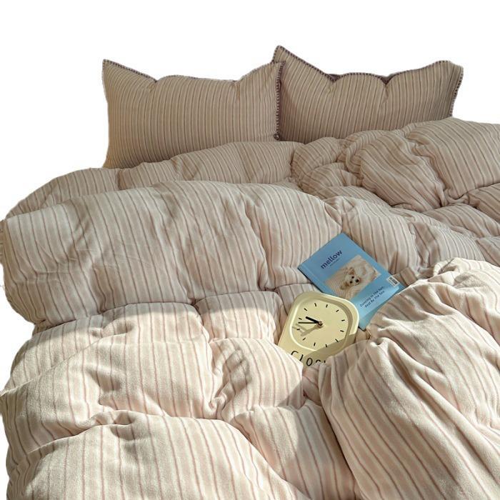 Soft & Fluffy Taro Purple Velvet 4-Piece Bedding Set: Thick, Warm, Double-Sided Coral Fleece for Autumn & Winter