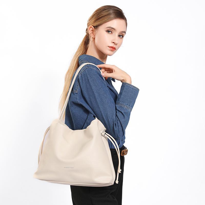 Нишевая Высококлассная Мода Универсальная Новая Дофаминовая Мода Универсальная Однотонная Плиссированная Сумка через Плечо Кроссбоди Легкая для Прогулок