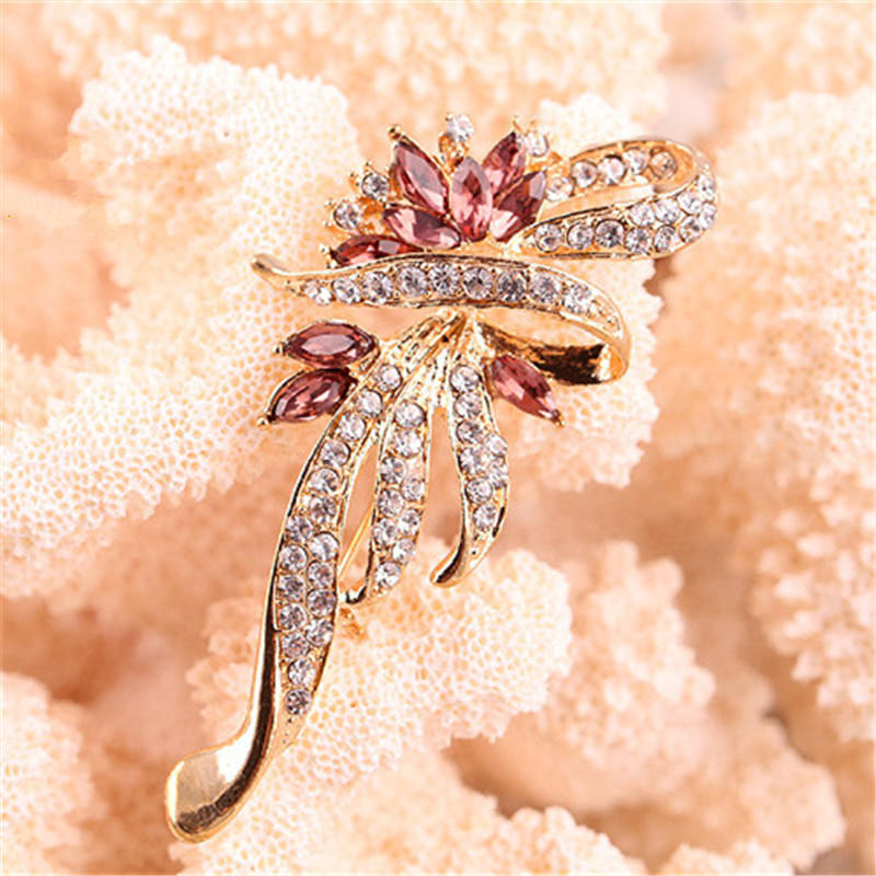 New Shining Crystal Brooches Lovely For Female Retro Fashion Women Jewelry Gift