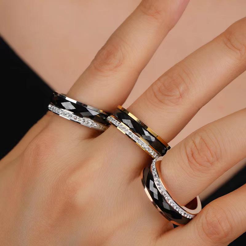 European-American Inlaid Diamond Black Ceramic Couple Ring: Rotatable Stainless Steel