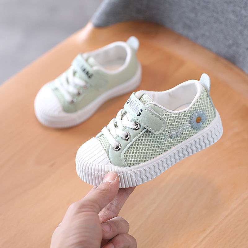2025 spring and summer new children's single shoes cartoon small daisy board shoes medium children soft soles baby breathable casual shoes tide