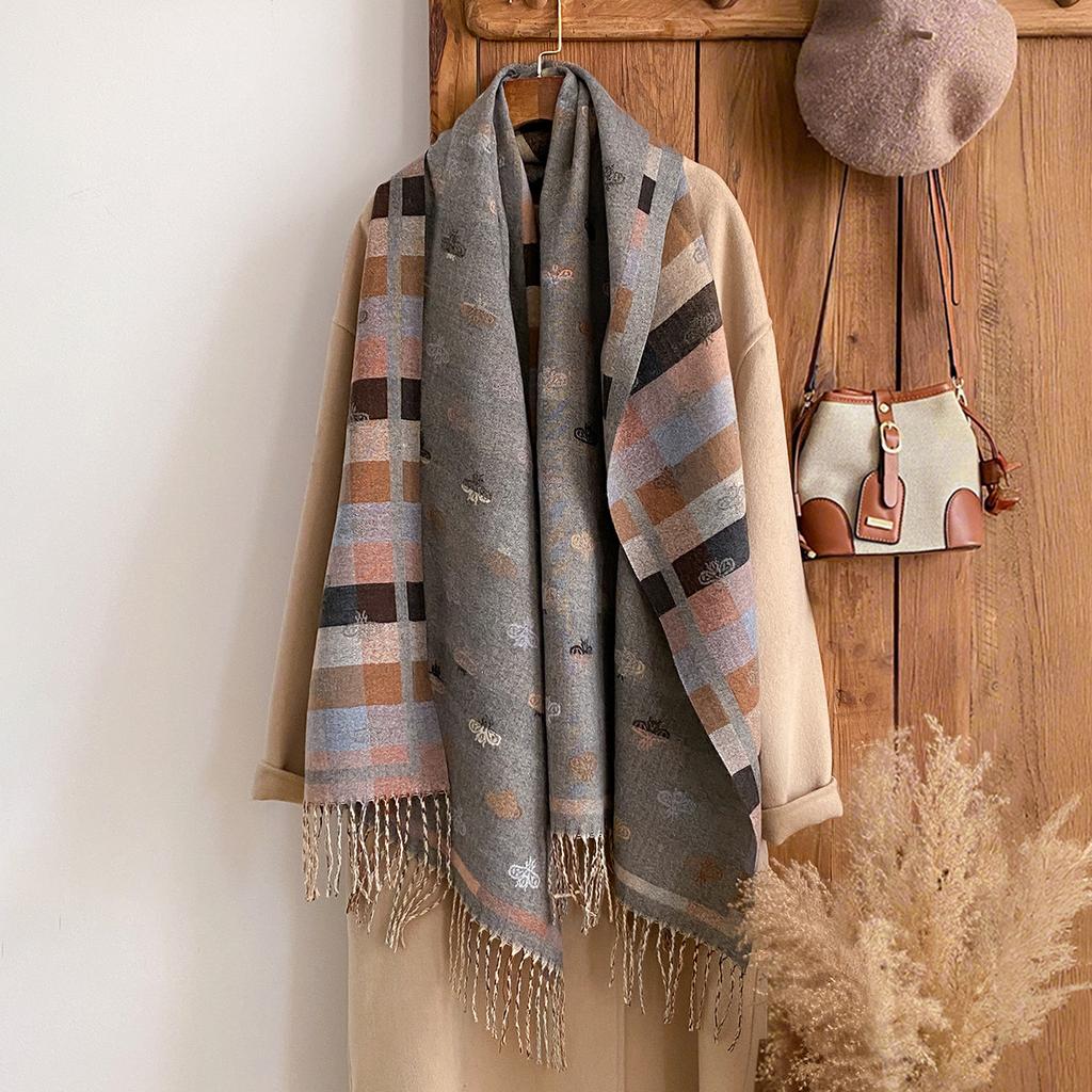 Kleiner Bienen-Spleißschal Mode Jacquard-Dekoration Imitation Kaschmir Doppelseitiges Temperament Vielseitiger Schal Schal