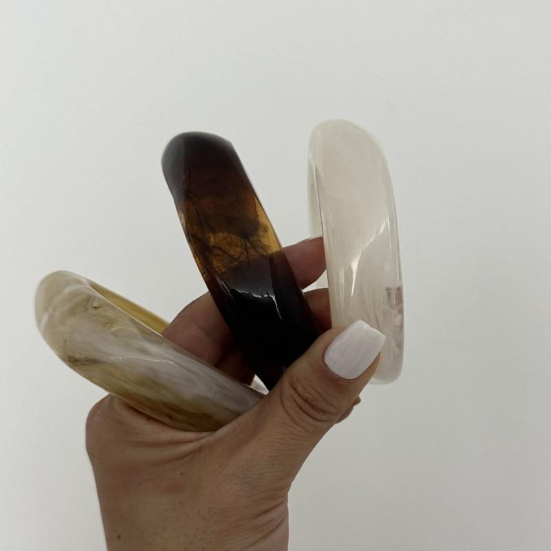 Exaggerated Ins Wind Acrylic Fashion Bracelet, Irregular Translucent Design Sense, Personalized Exaggerated Bracelet