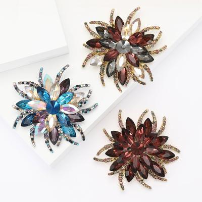 Broche de Flor de Aleación Vintage con Pedrería Broche de Joyería para el Pecho de Vestido o Cárdigan Simple para Mujer