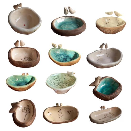 Bain d'oiseaux extérieur Bain d'oiseaux en résine avec ornement d'oiseau Décoration de bol d'arrosage et de nourriture pour oiseaux pour jardin extérieur Cour Patio