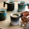 Keramický Gradientní Hrnček na Čaj s Dřevěnou Rukojetí Kamenina Japonský Hrnček na Kávu Domácí Hrnčířský Kruh Retro Malý Pohárek na Víno