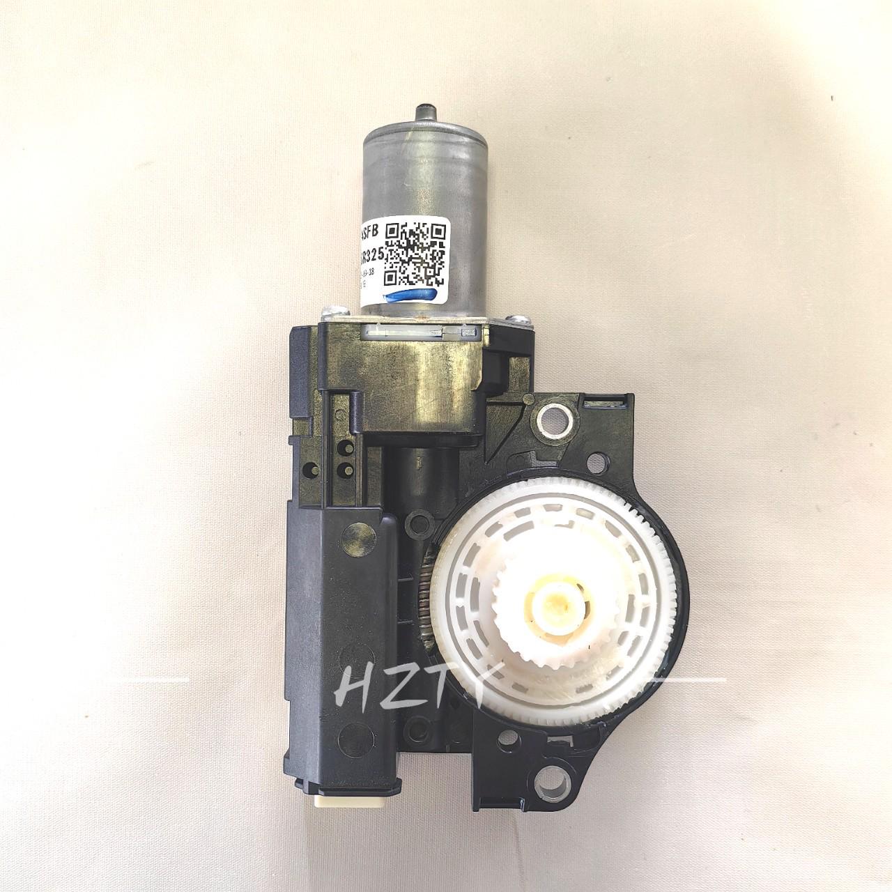 63203-08070/63203-0A100 Compatible Toyota Sienna S Sunroof Motor 1