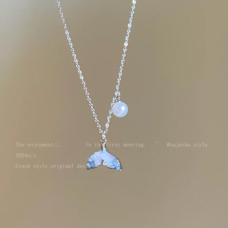 Summer Sweet Cool Butterfly Flower Necklace - Luxury, Small-Scale, High-End Collar Necklace Pearl Fish Tail