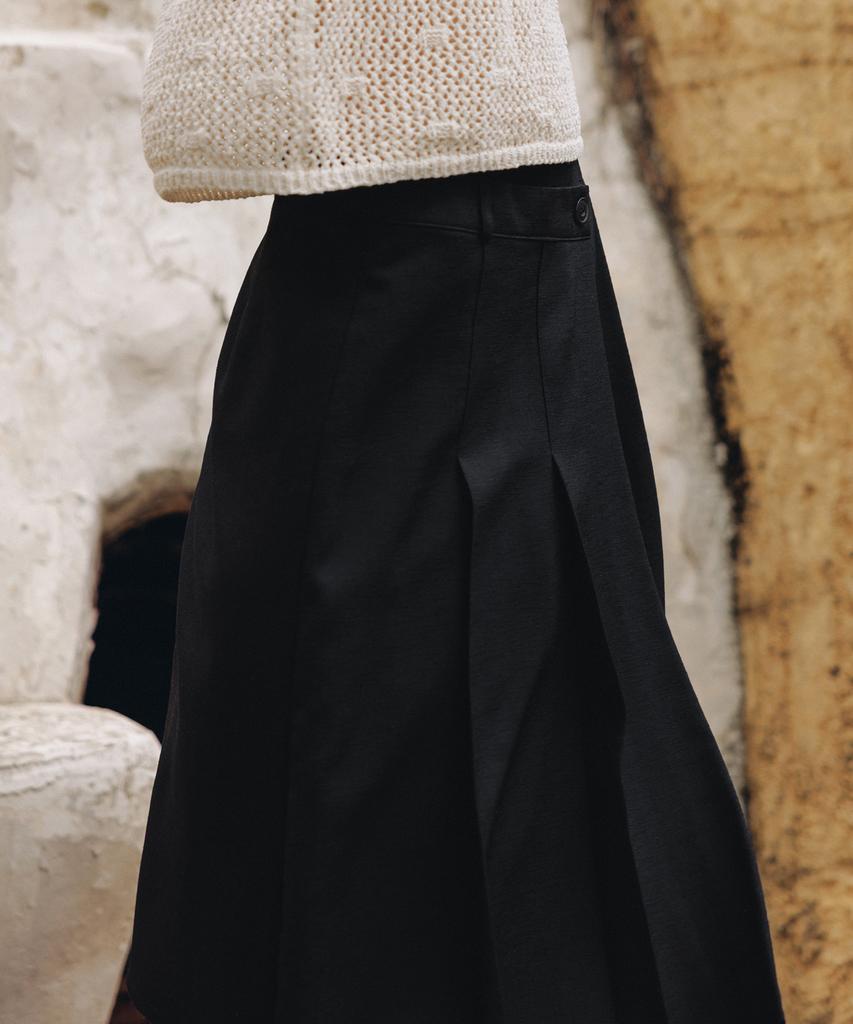 Annies Carmen Pleats Wrap Skirt (Black)