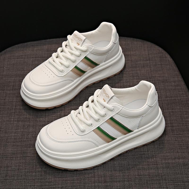 Mesh breathable little white shoes women's shoes summer 2025 new platform explosion Internet celebrity versatile casual sports shoes