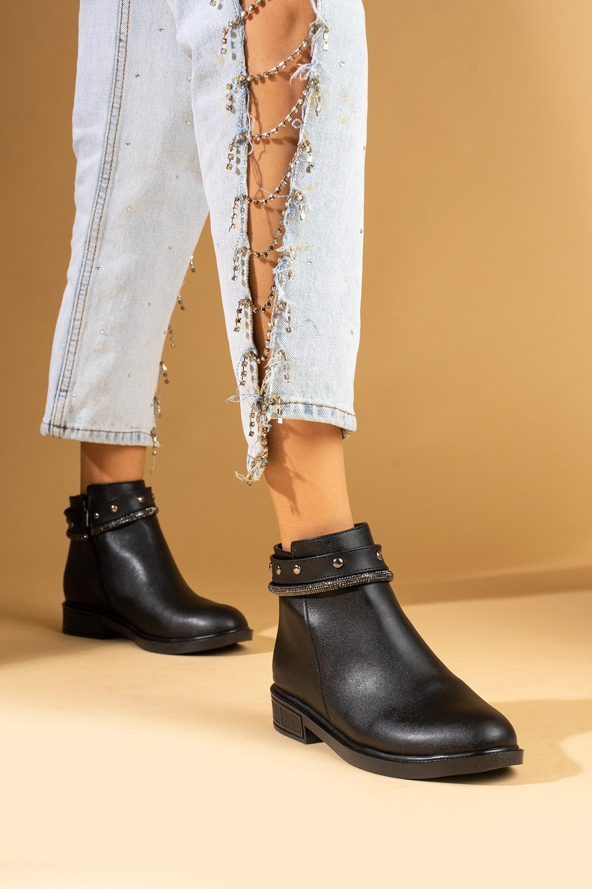 

Жіночі чоботи на блискавці з круглим носком і каменем 57-1020-24Skin 37 чорний