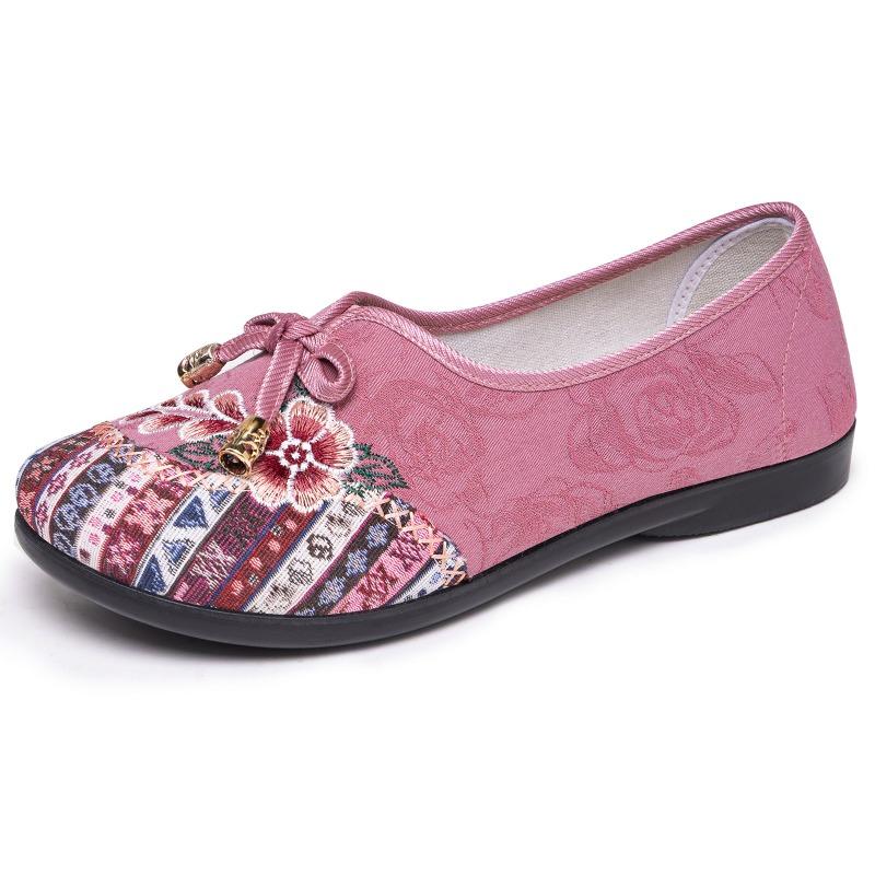 Women's shoes spring large size breathable cloth shoes soft sole wear-resistant women's single shoes light and comfortable casual shoes