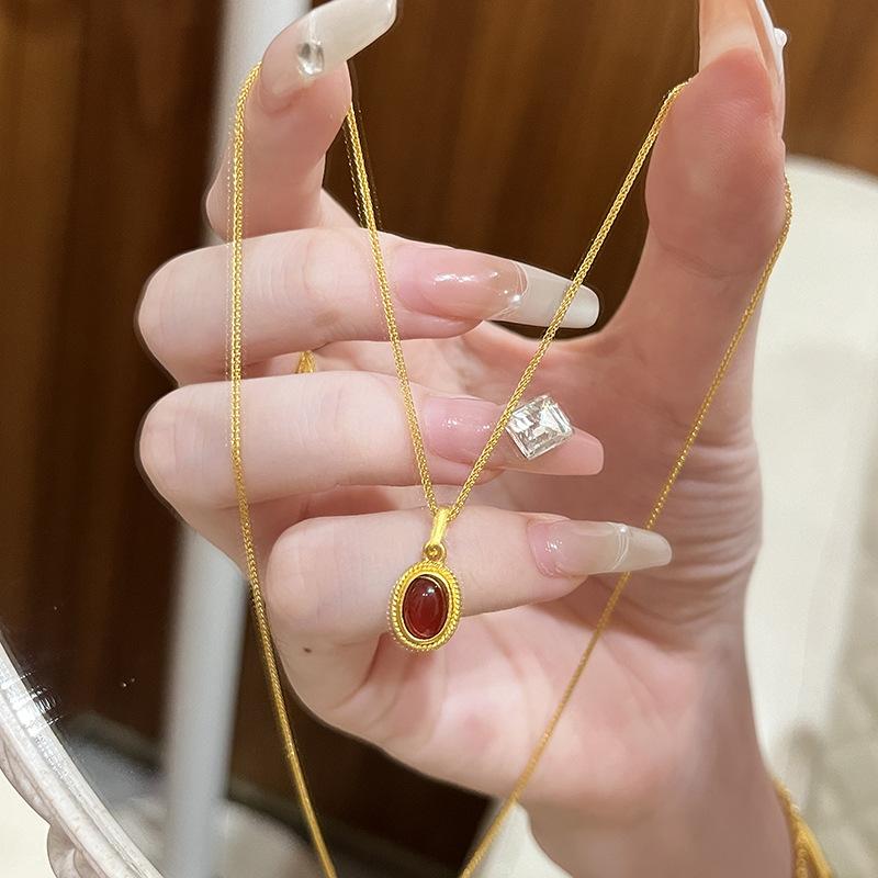 

Small and Exquisite Red Zircon Pendant Light Luxury Oval Collar Chain New in Minimalist Style Necklace Party Gift 45cm червоний